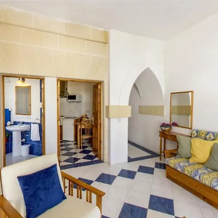 Apartment Xemxija *