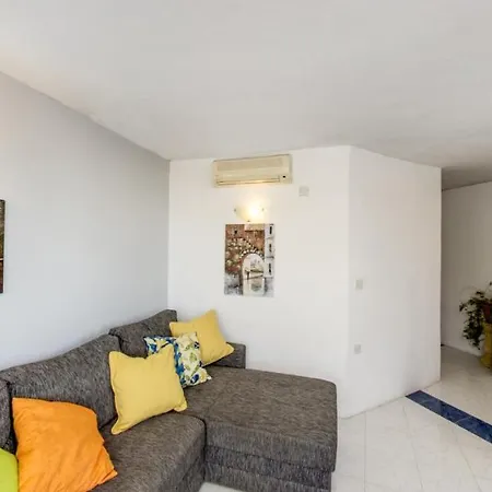 Apartment Xemxija *