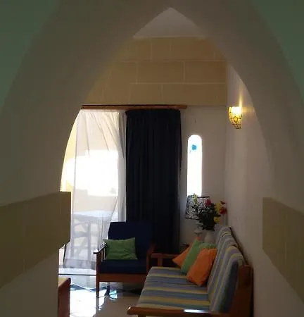 Apartment Xemxija *